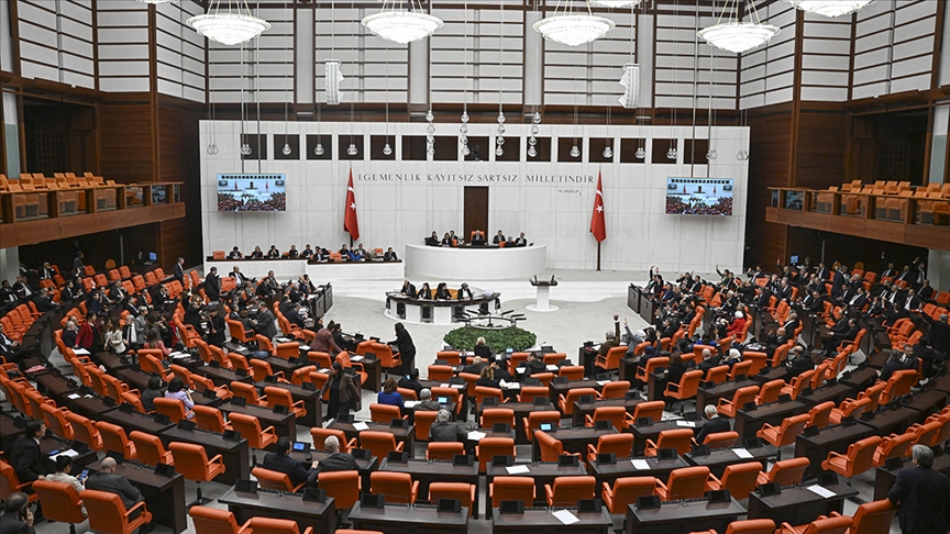 SSK ve Bağkur emekli maaşlarındaki artış oranının yüzde 49,25’e yükseltilmesini içeren madde TBMM’de kabul edildi