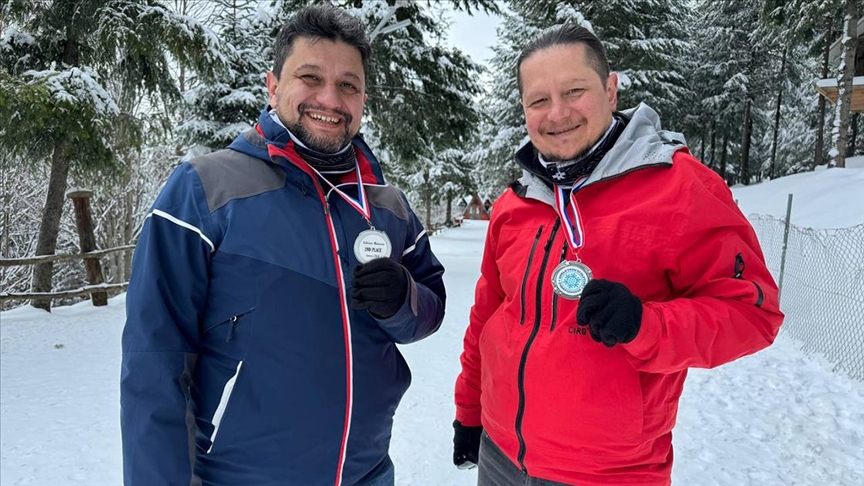 “Buz”dan yaptıkları heykellerle Türkiye’nin adını duyuruyorlar