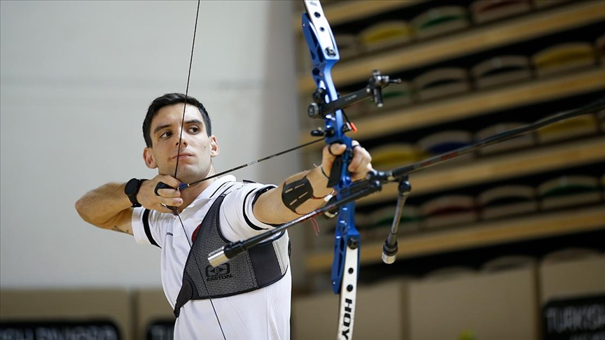 “Çelimsiz” diye geç başladığı okçulukta artık oklarını olimpiyatlar için atıyor