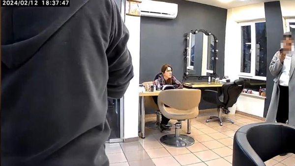 Kuaförü “Ücreti muhasebecim gönderecek” diyerek 15 bin lira dolandırdı