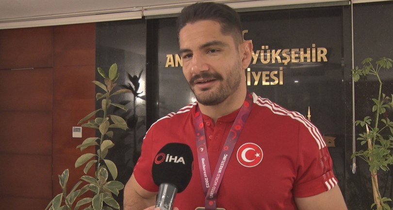 Taha Akgül: “Milletimizin dualarıyla, alnımızın akıyla olimpiyatlardan döneceğiz”
