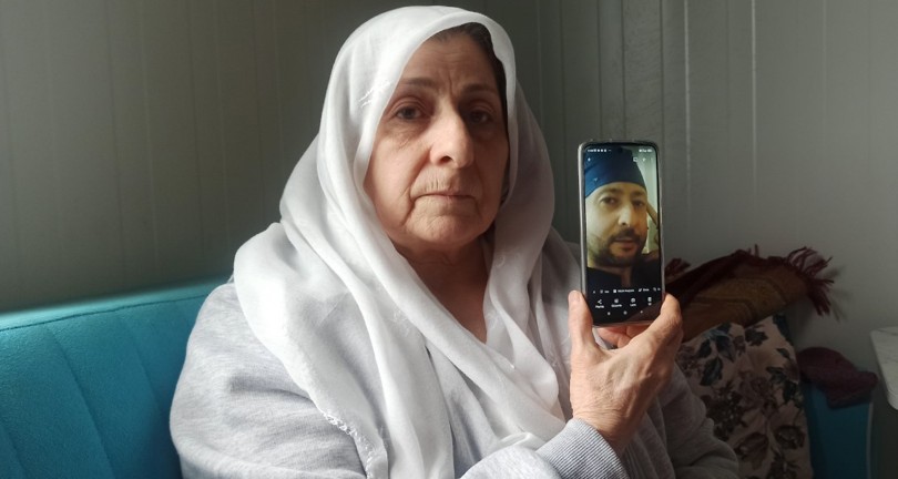 Depremde oğlunu, gelinini ve iki torununu kaybetti