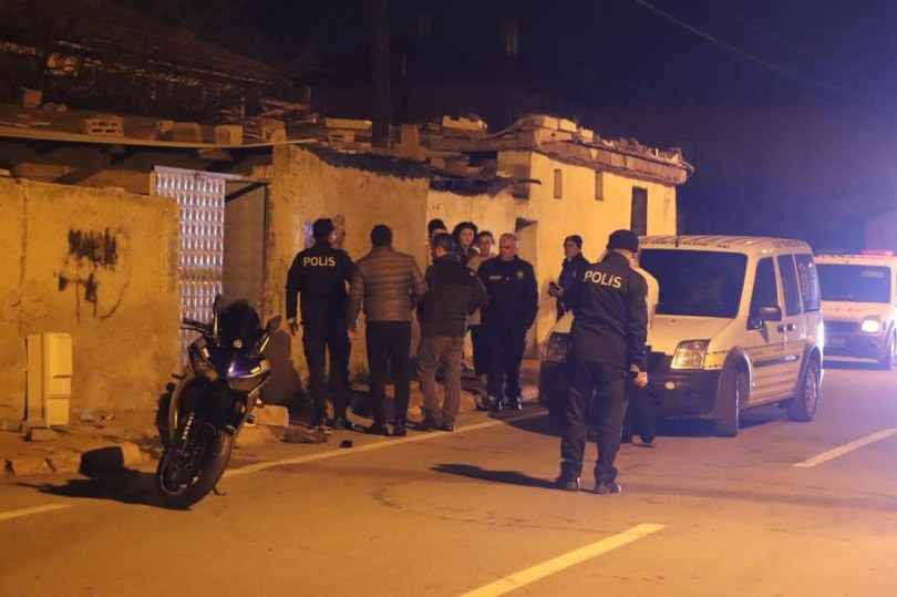 Ailesiyle tartıştı, kazara kendini vurdu