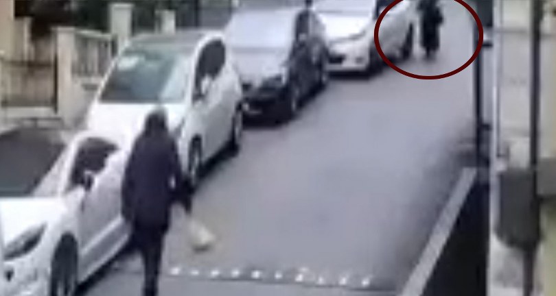 Bir anda gaza fazla basınca yaşlı kadını ezdi