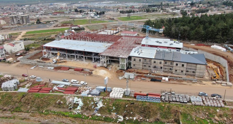 9 şiddetine dayanıklı çelikten yapılan hastane, Mart ayının sonunda teslim edilecek