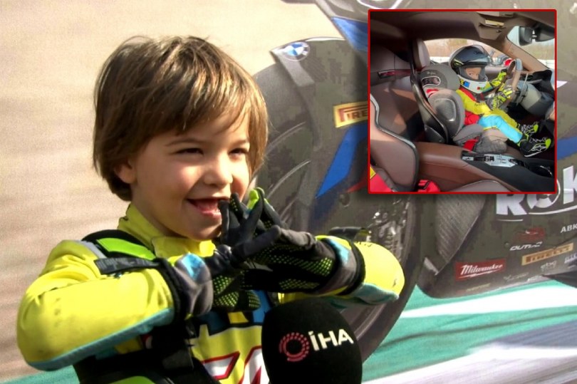 Pistin tozunu attıran minik Zayn, babasının izinden gidiyor