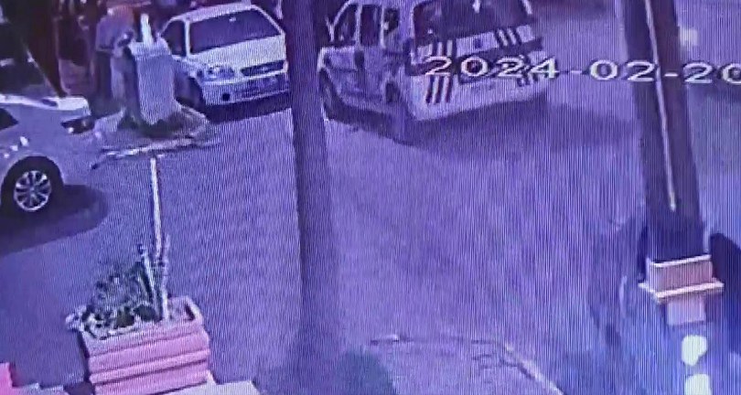 İşe giden engelli genç ve babasına silahlı saldırı