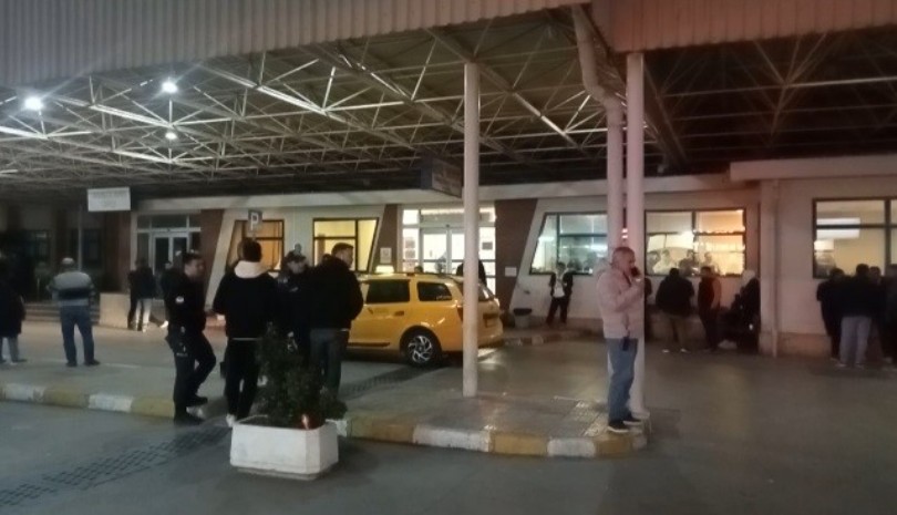 Yardım istediği polis memurunu vurdu