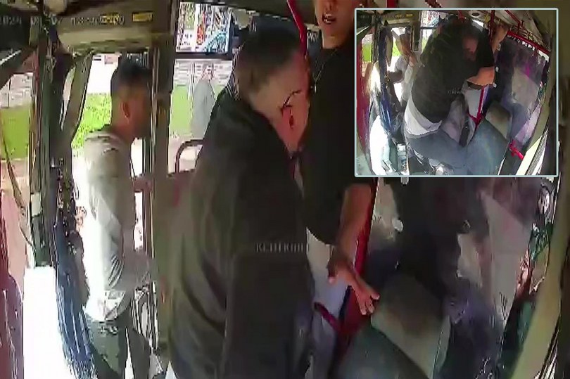 Fazla yolcu kavgasında şoför yolcuya sopa ile saldırdı