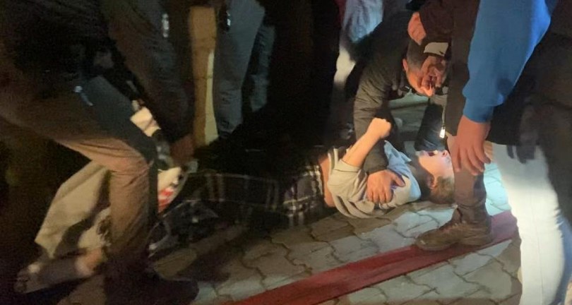 Ailesinin yaşadığı daireyi benzin döküp ateşe verdi