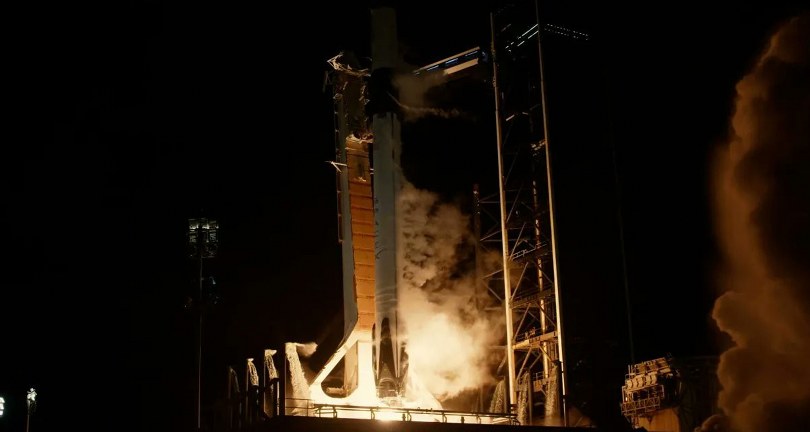 Dragon uzay aracını taşıyan Falcon-9 roketi başarıyla fırlatıldı