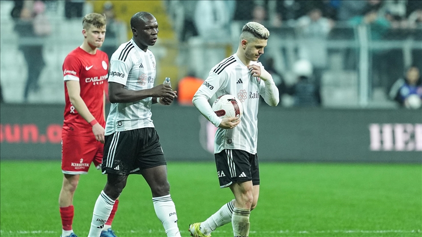 Beşiktaş sahasında Bitexen Antalyaspor’a kaybetti