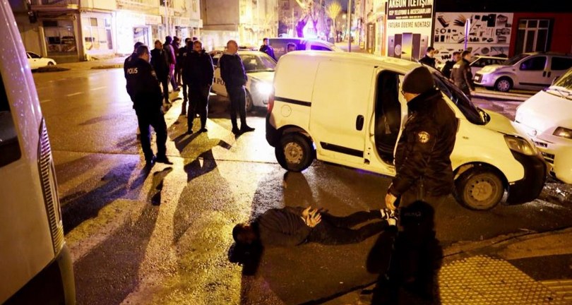 1 saat polislerden kaçtı, yakalanınca “Devlete saygımız sonsuz” dedi