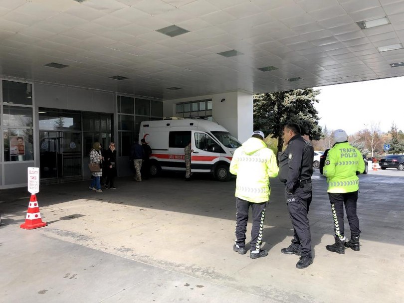 Konya’da eğitim uçağı şantiye alanına düştü, iş makinesi operatörü askeri personel hayatını kaybetti