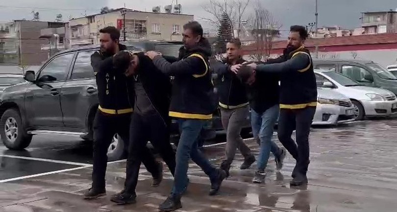 Silahla rehin alıp, mobil uygulamadan 200 bin TL gasp eden 2 kişi tutuklandı