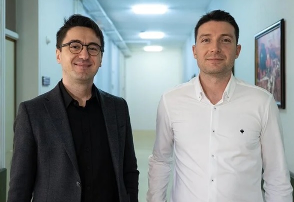 Türk hekimler, göz çukurundan girilerek yapılan beyin ameliyatlarıyla dünya literatürüne girdi