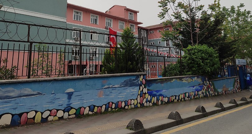 Öğretmene “kötü not” dayağı