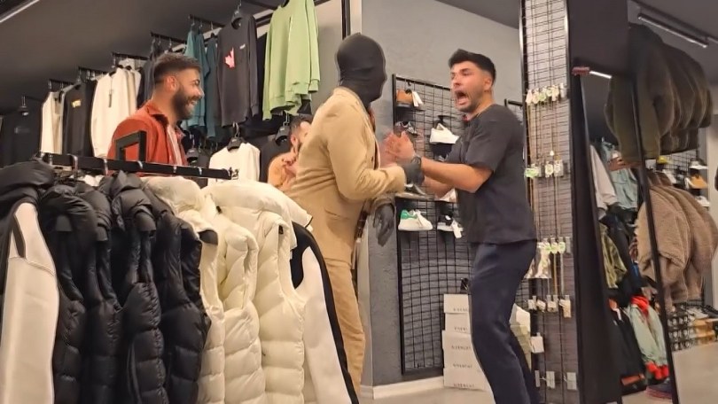 Cansız manken şakası yürekleri hoplattı