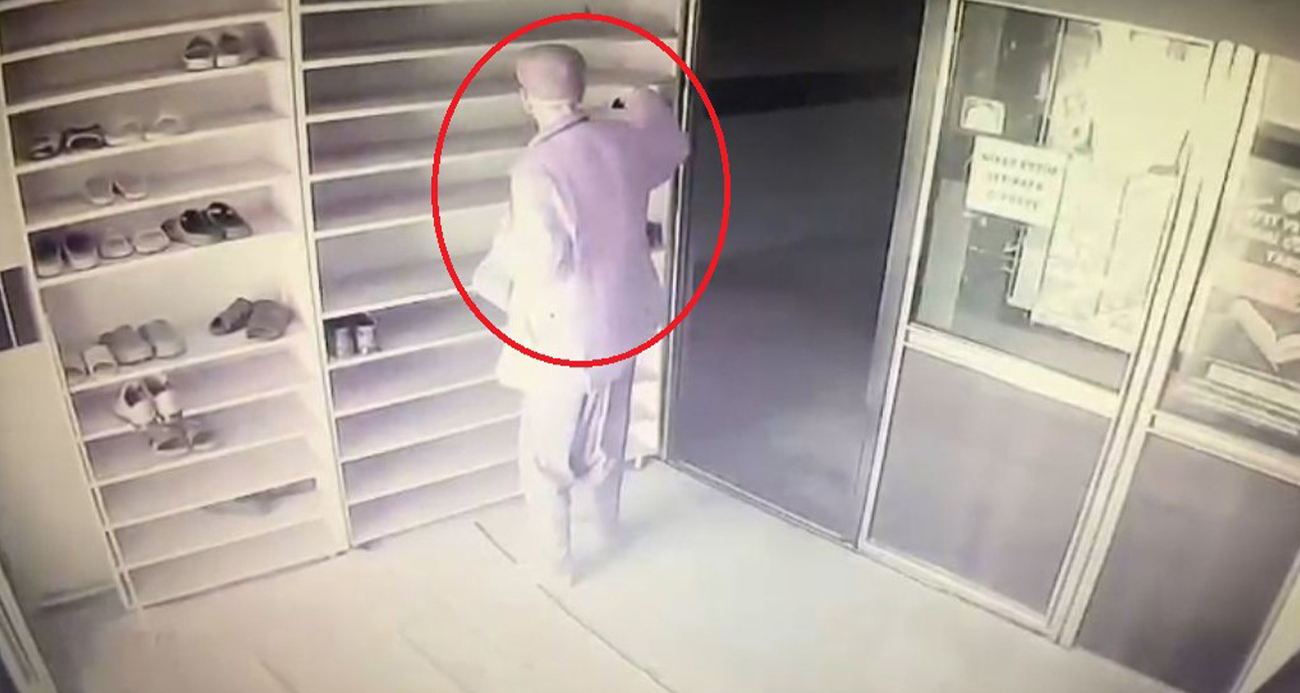 Hırsız, camide gözüne kestirdiği iki çift ayakkabıyı çaldı