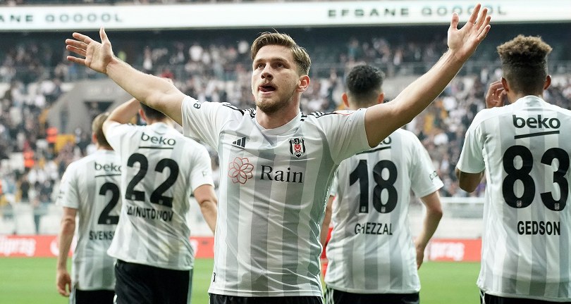 Beşiktaş’ın en büyük kozu Semih Kılıçsoy, Fenerbahçe maçında sahada