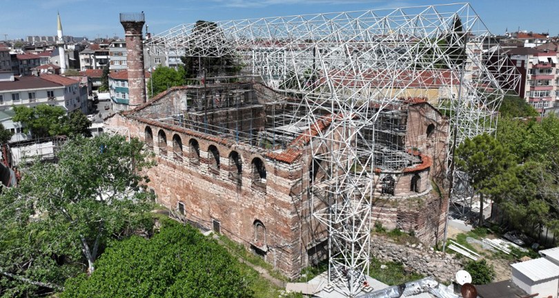 İmrahor İlyas Bey Camii’ne uzay kafes