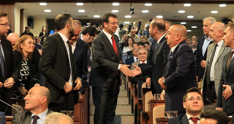 İBB’de seçim sonrası ilk meclis toplantısı yapıldı