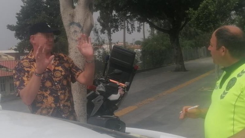 Minibüsteki turist sayısı görenlere pes dedirtti