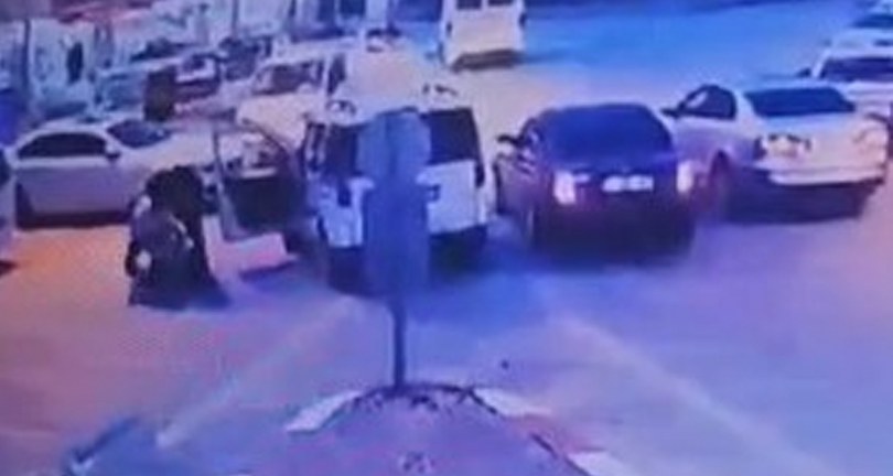 Trafikte çıkan yol verme kavgası kanlı bitti