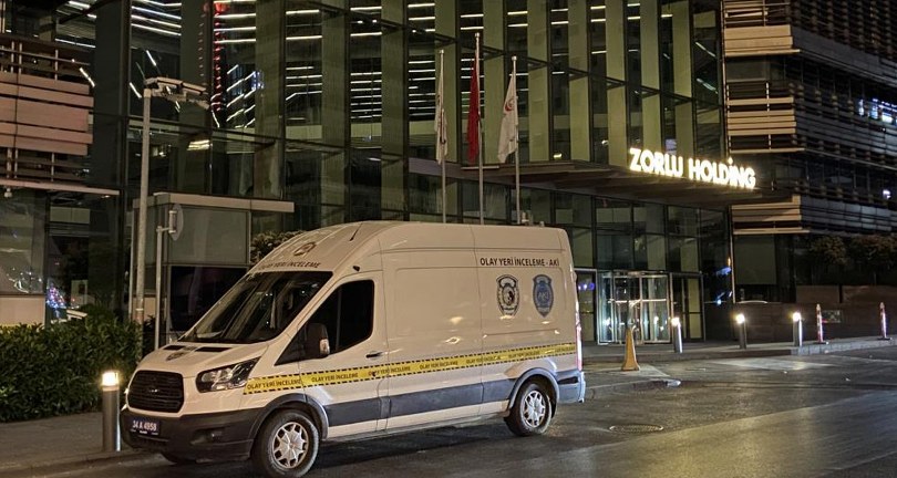 Zorlu Holding binasına silahla ateş açıldı