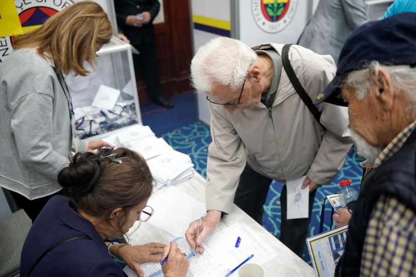 Fenerbahçe Yüksek Divan Kurulu’nda oy verme işlemi başladı