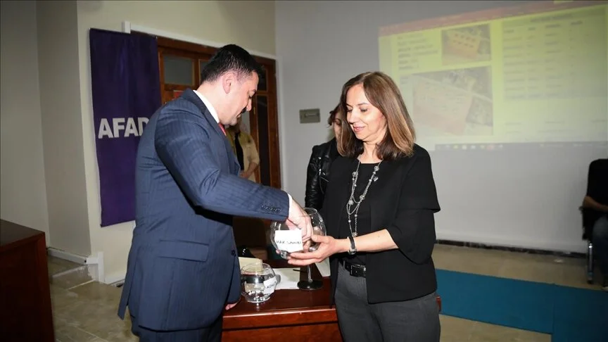 Tunceli’de 88 deprem konutu kurayla hak sahiplerine teslim edildi