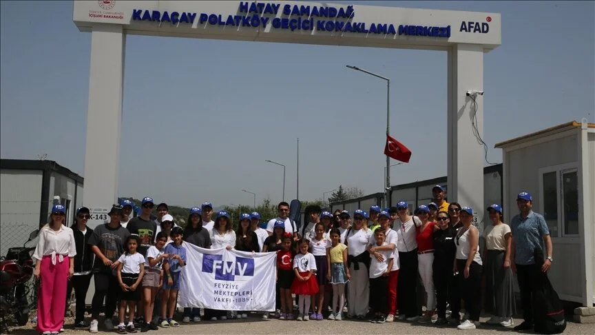 FMV Işık Okulları 23 Nisan’ı Hatay’daki depremzede çocuklarla kutladı