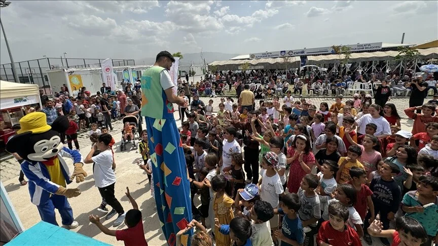 Depremin etkilediği Malatya’da 23 Nisan etkinlikleri sürüyor