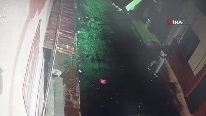 Silahla kendini vurdu, polis kan izlerini takip edip oyununu bozdu