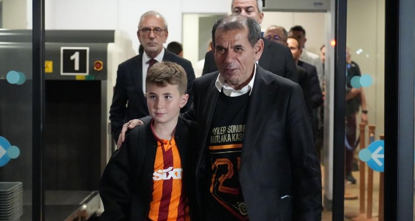 Dursun Özbek: “Taraftarlarımız İstanbul’u sarı-kırmızıya boyasınlar”