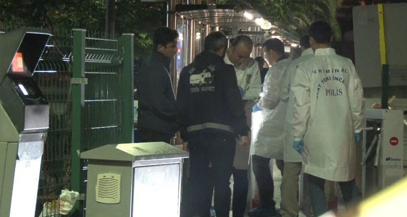 Cinayet şüphelisi polise sahte kimlik verdi, çıkan arbedede kendi silahından çıkan kurşunla öldü