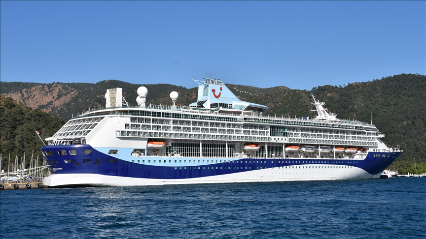“Marella Discovery” 1800 yolcusuyla Marmaris’e geldi