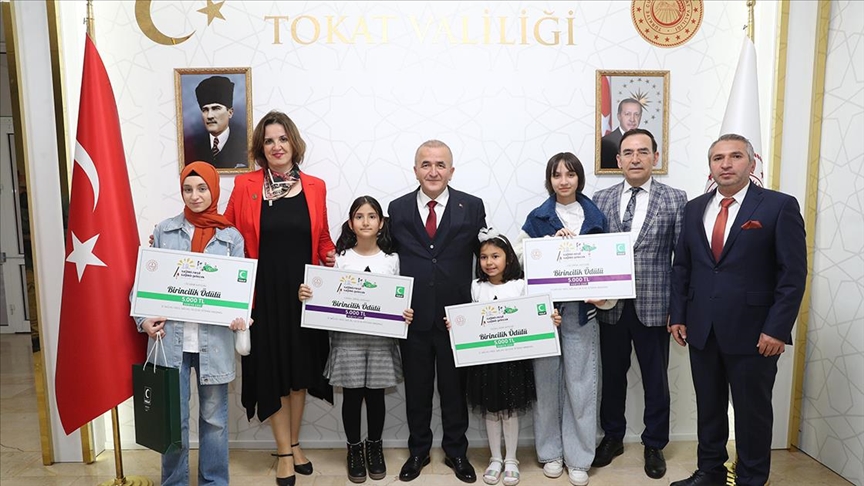 Bir öğrenci yarışma ödülünü Gazze’deki çocuklara bağışladı