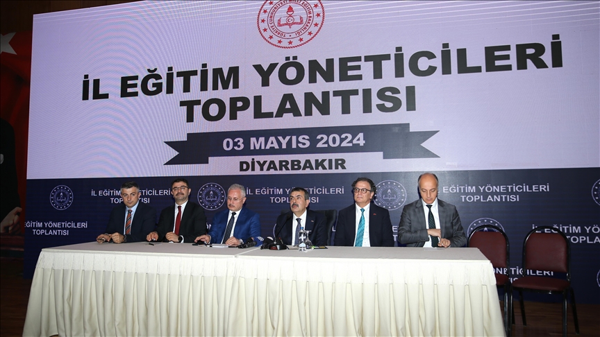 Bakan Tekin: Türkiye’deki eğitim öğretim sürecinin bir adım ileriye gitmesi için hep beraber çalıştık