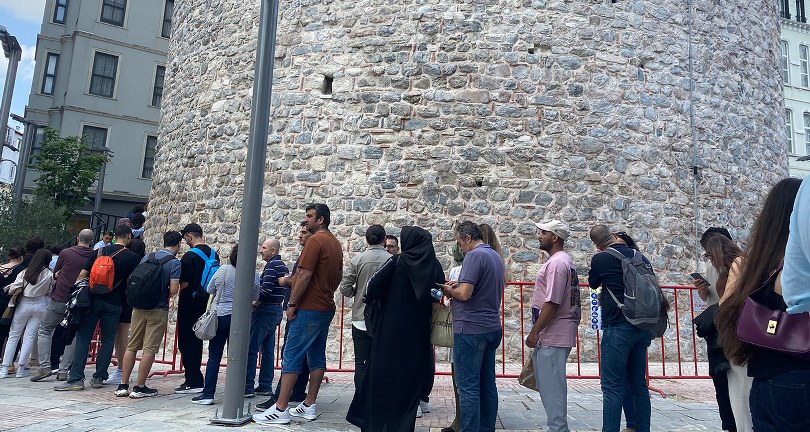 Restorasyonu tamamlanan Galata Kulesi ziyarete açıldı