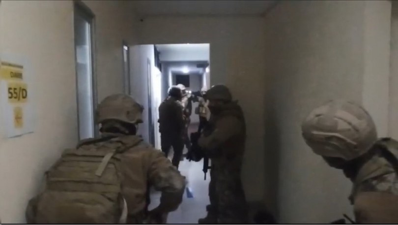 İstanbul’da “Anucur” çetesine “Şehit Hakan Telli” operasyonu kamerada