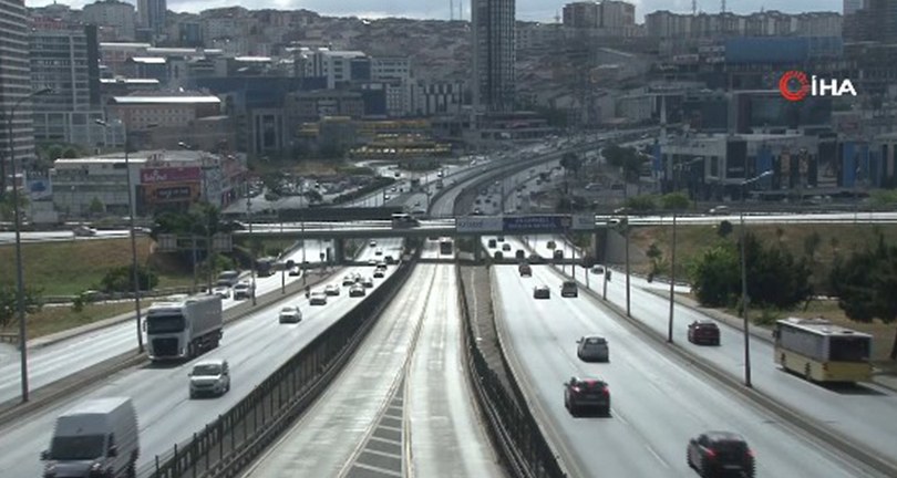 Bayram tatilinin ilk günü İstanbul’da trafik boş kaldı
