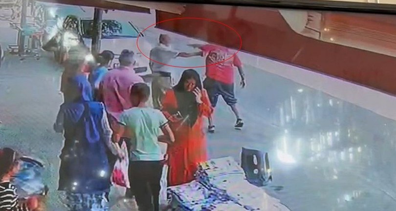 Yere çöp attı diye uyardığı kişi tarafından bıçaklandı