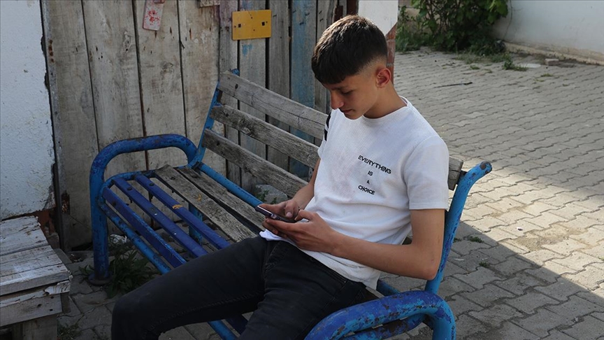 Sahipsiz köpeğin saldırısında yaralanan Berat, yaşadığı korkuyu üzerinden atamadı