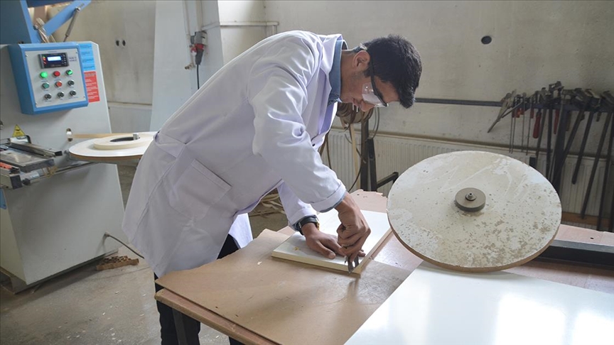 Meslek lisesinin “özel öğrencileri” atölyelerde becerilerini geliştiriyor