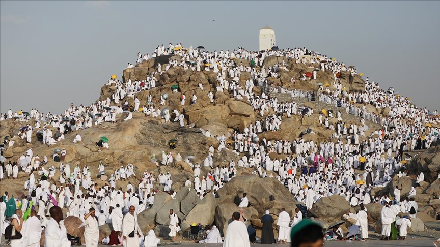 Hacı adayları Arafat’ta