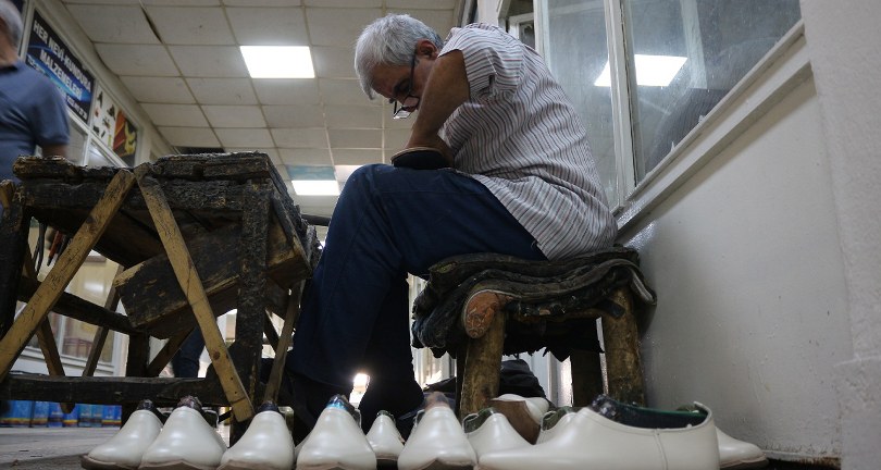 Yarım asırdır yöresel ayakkabı üretimi yapıyor