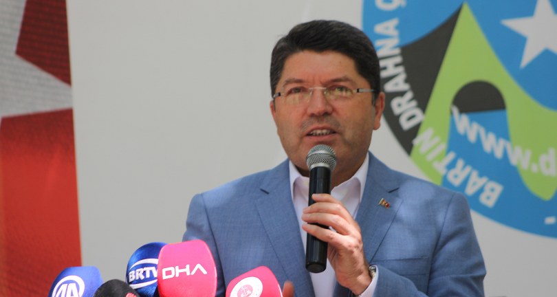 Bakan Tunç: “TBMM’de milletvekillerimiz dünyaya bir demokrasi dersi verdi”