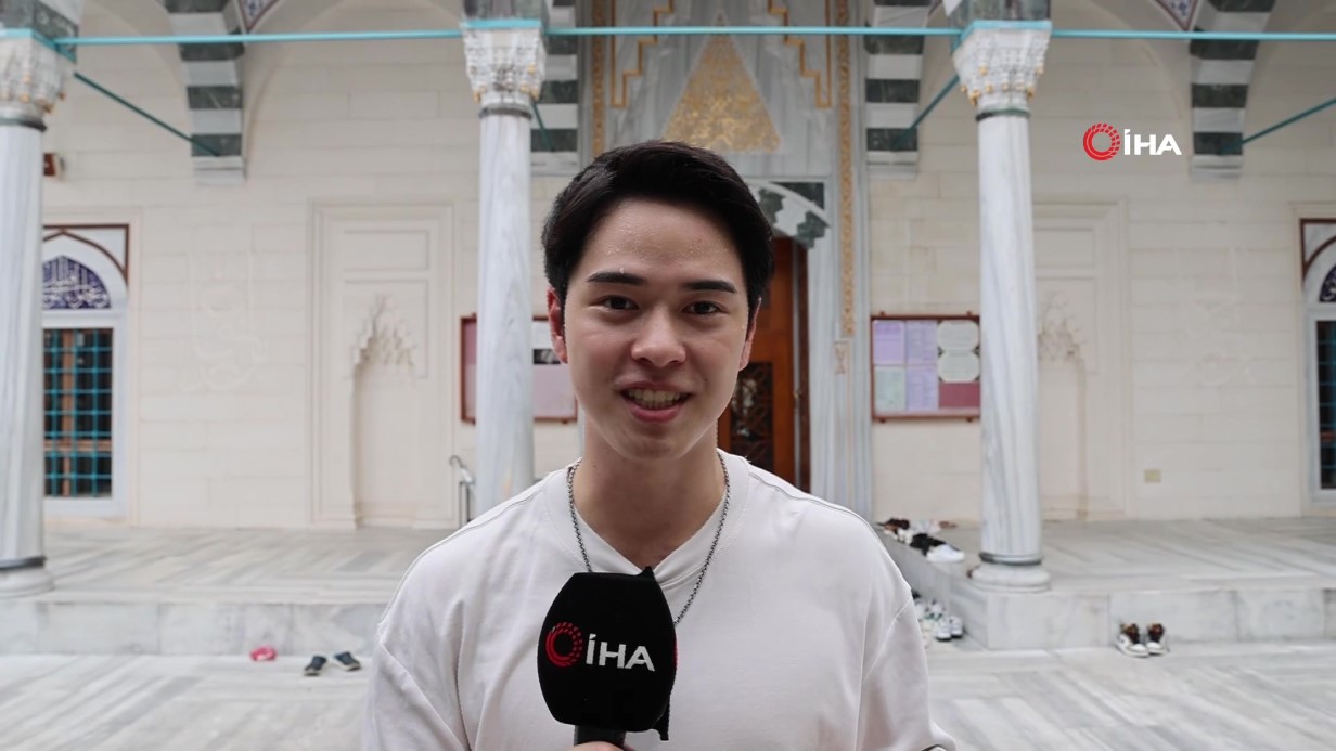 Japonya’da Müslüman olmadığı halde İslam’ı tanıtan Hongu, fenomen haline geldi