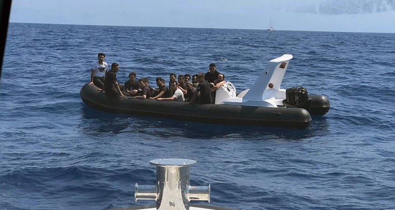 Yunanistan’ın geri ittiği 17 düzensiz göçmen ve 13 çocuk kurtarıldı